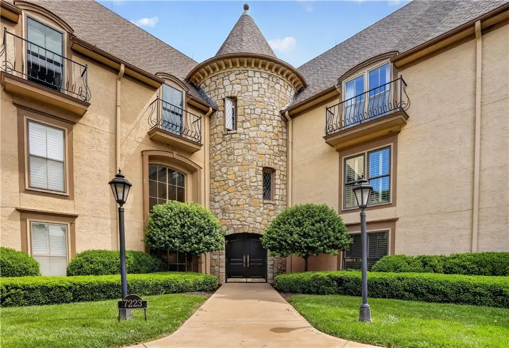 7223 Mission Road #103, Prairie Village, KS 66208 - #1