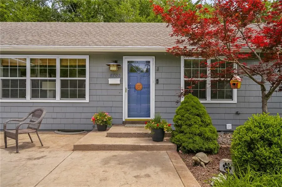 8705 Conser Street, Overland Park, KS 66212 - #3