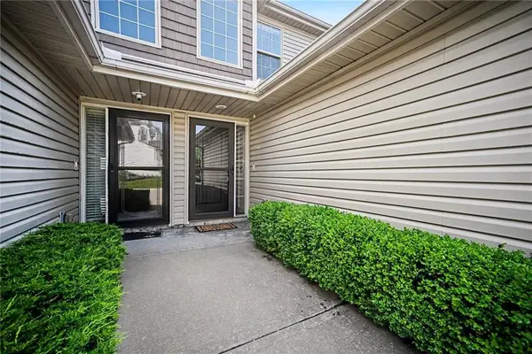 5417 N Hickory Street, Kansas City, MO 64118