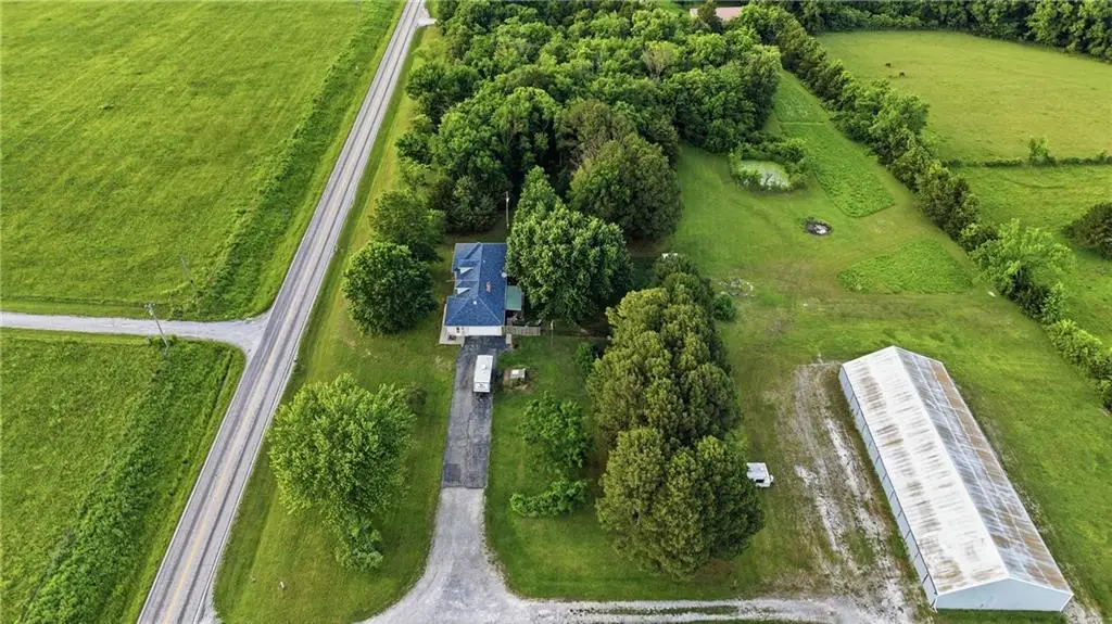 703 NE 102 P Road, Clinton, MO 64735 - #1