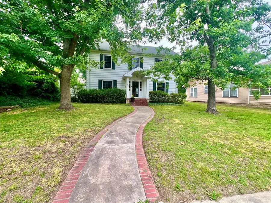 409 N Park Boulevard, Independence, KS 67301 - #2