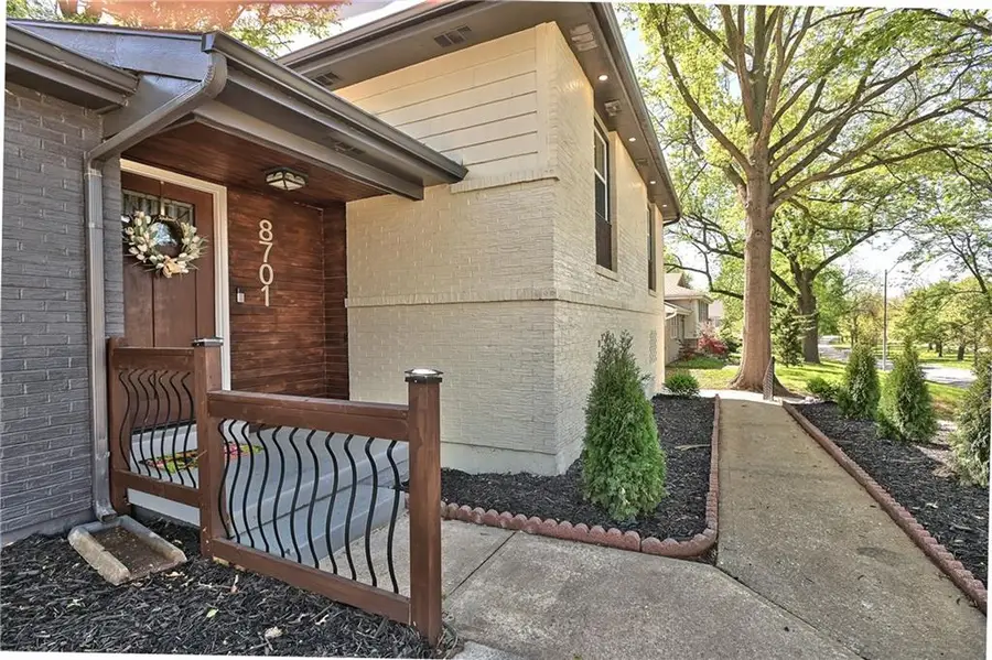 8701 Ward Parkway, Kansas City, MO 64114 - #3