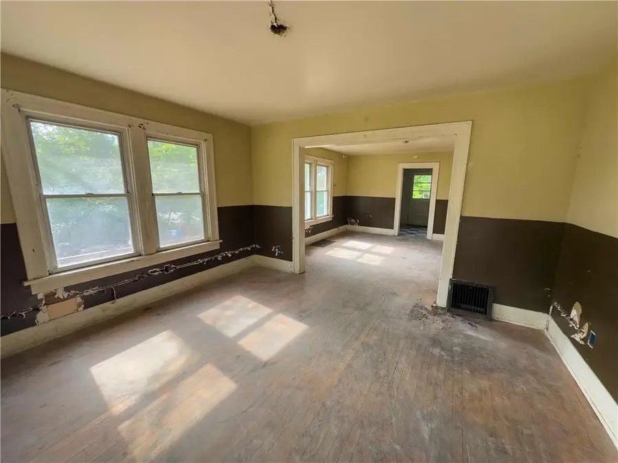 2810 Oak Street, Saint Joseph, MO 64503 - #3