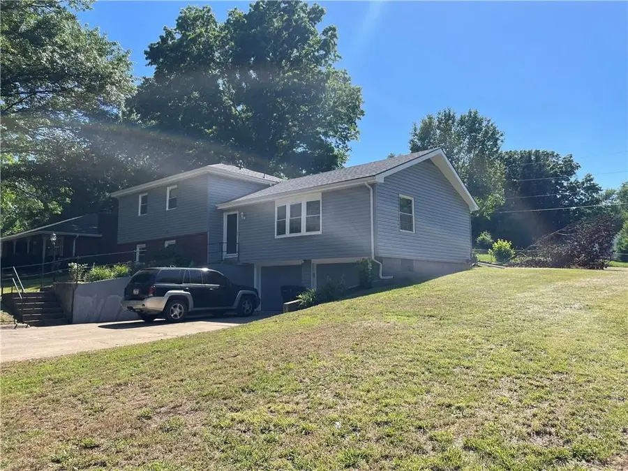 2500 Broadway Terrace, Leavenworth, KS 66048 - #2