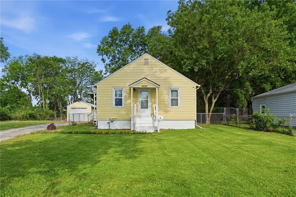 13318 Parker Avenue, Grandview, MO 64030 - #1