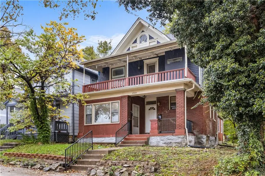 2925 Holmes Street, Kansas City, MO 64109 - #2