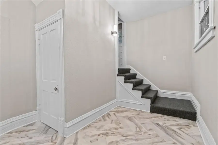 2925 Holmes Street, Kansas City, MO 64109 - #3