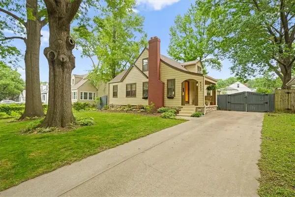 8337 Mercier Street, Kansas City, MO 64114