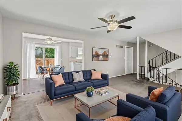 3723 NE Colonial Drive, Lee's Summit, MO 64064