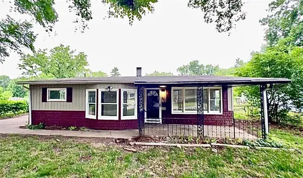 501 Orchard Lane, St Joseph, MO 64501