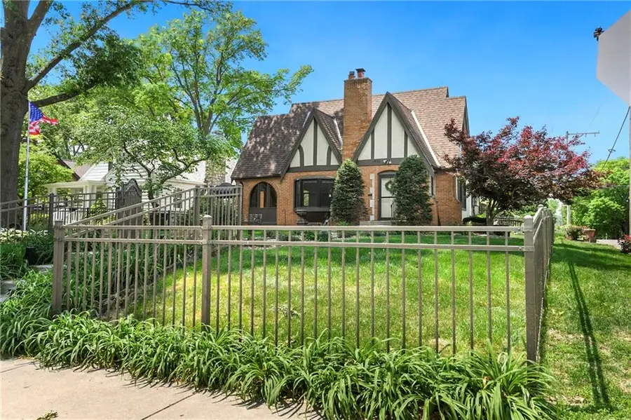 1500 S Broadway Street, Leavenworth, KS 66048 - #3