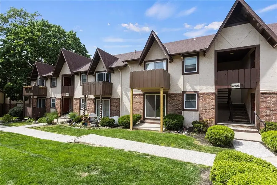 6208 Robinson Street #1, Overland Park, KS 66202 - #2