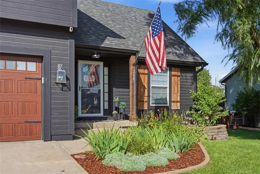 269 W Cheyenne Street, Gardner, KS 66030 - #3