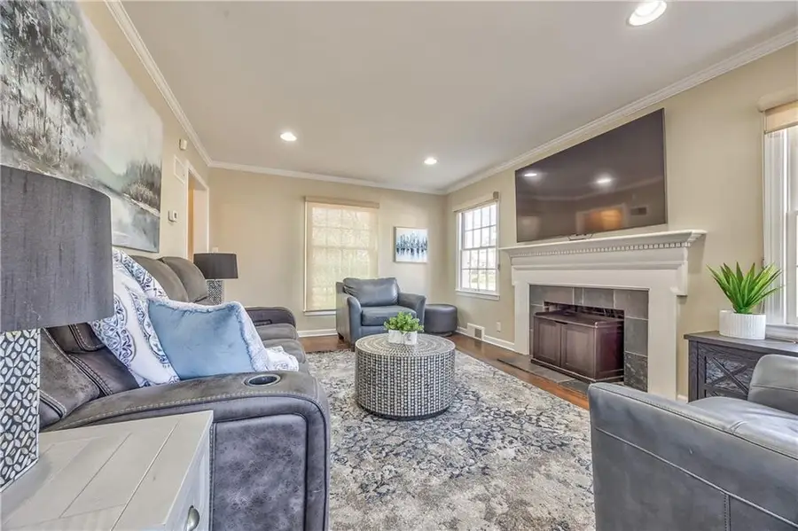 6203 Morningside Drive, Kansas City, MO 64113 - #3