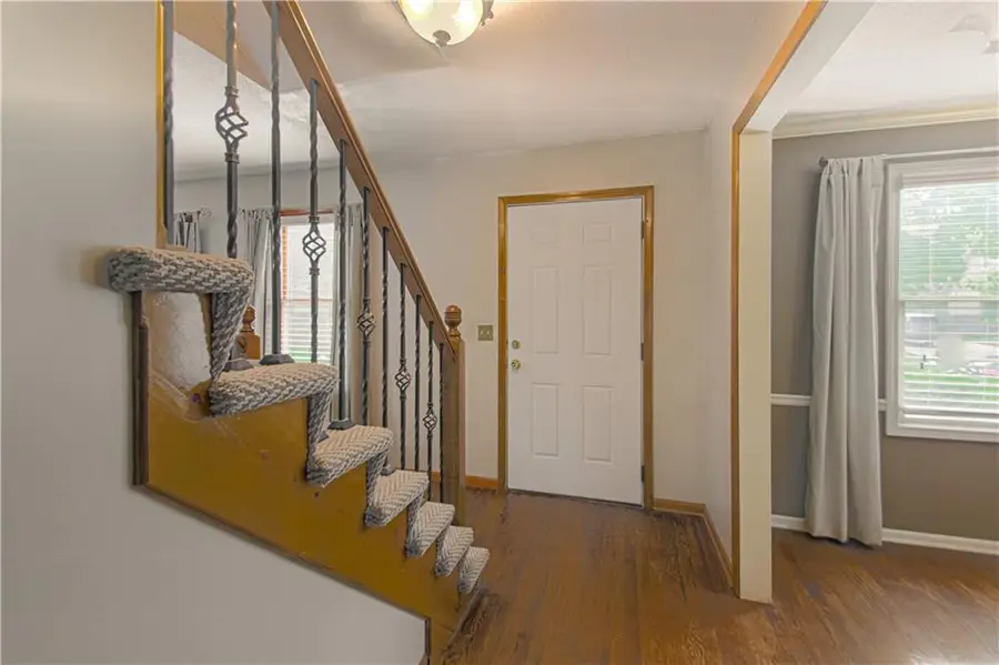 8209 Bell Road, Lenexa, KS 66219 - #3