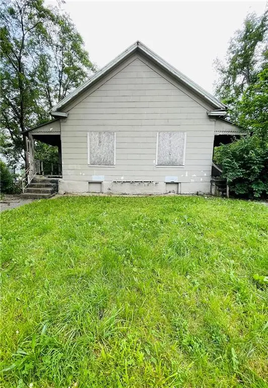 525-527 Riverview Avenue, Kansas City, KS 66101