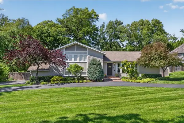 2724 W 63rd Street, Mission Hills, KS 66208