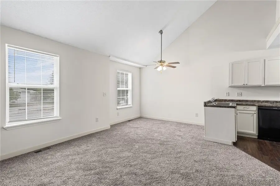 8644-8646 NW Waukomis Drive, Kansas City, MO 64154 - #3