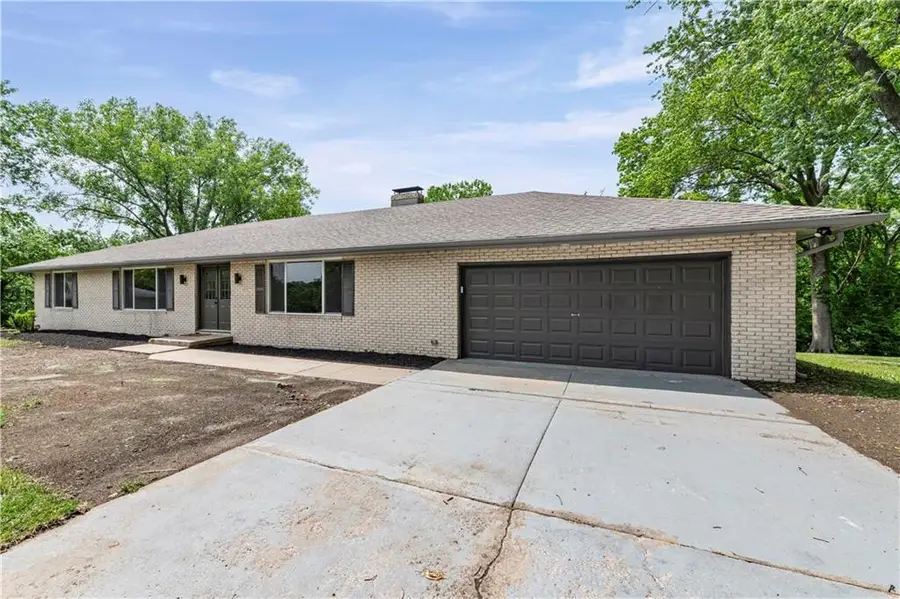 6504 Valley View Street, Kansas City, MO 64152 - #2
