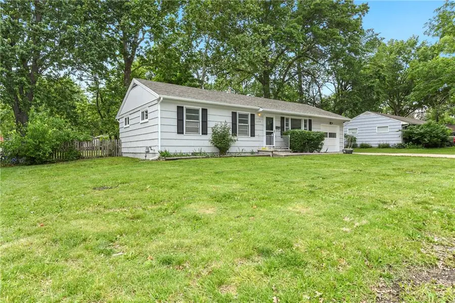 604 SE Browning Avenue, Lees Summit, MO 64063 - #2