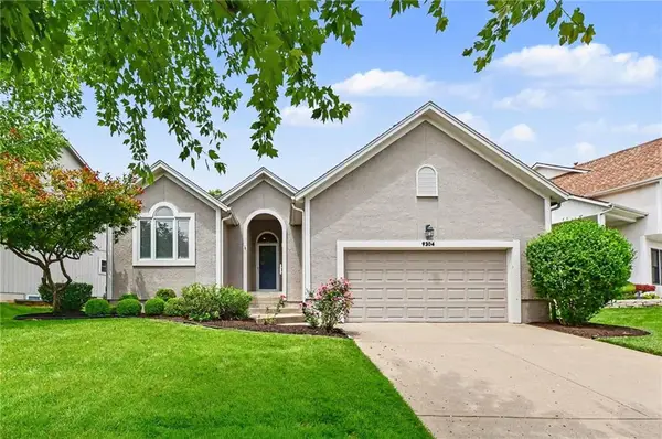 9304 W 125th Street, Overland Park, KS 66213