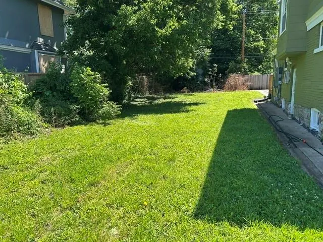 2823 Brooklyn Avenue, Kansas City, MO 64109 - #2