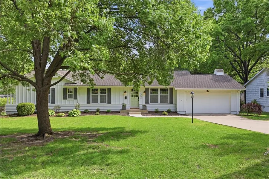 2309 W 104th Street, Leawood, KS 66206 - #2