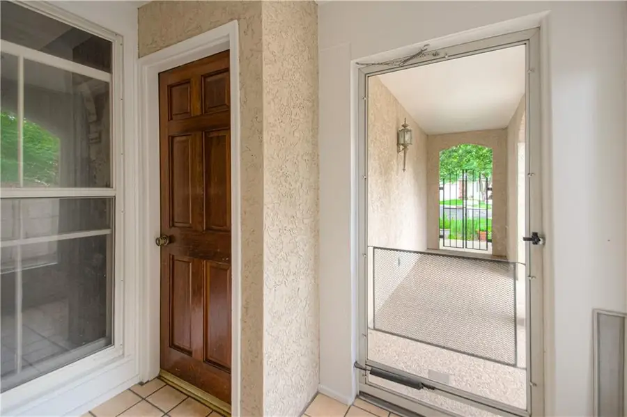 10917 W 98th Street, Overland Park, KS 66214 - #3