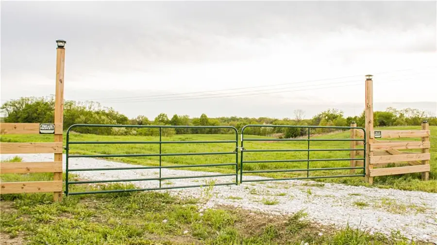 5098 Highway Jj Highway, Moberly, MO 65270 - #3