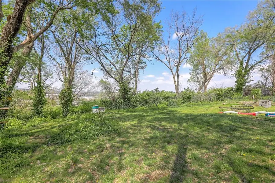 1318 W 21st Street, Kansas City, MO 64108 - #2