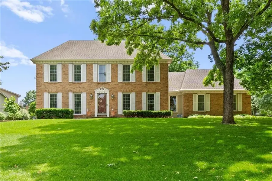 8315 Richards Road, Lenexa, KS 66215 - #2