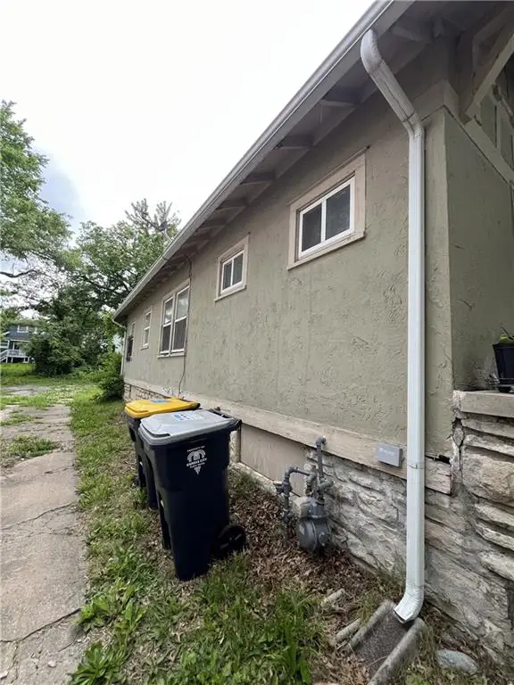 5808 Garfield Avenue, Kansas City, MO 64130 - #3