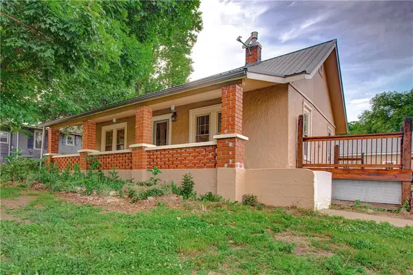 300 W 3rd Street, Freeman, MO 64746