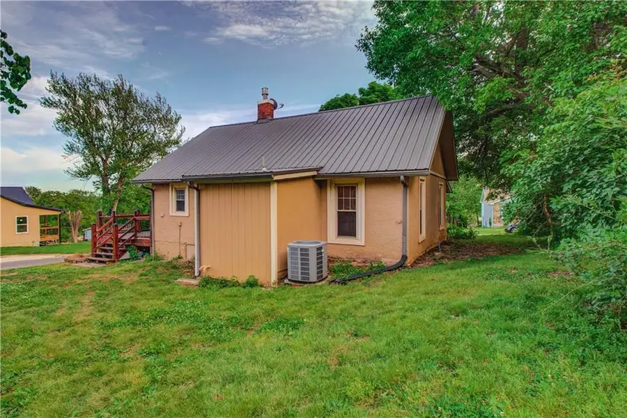 300 W 3rd Street, Freeman, MO 64746 - #3