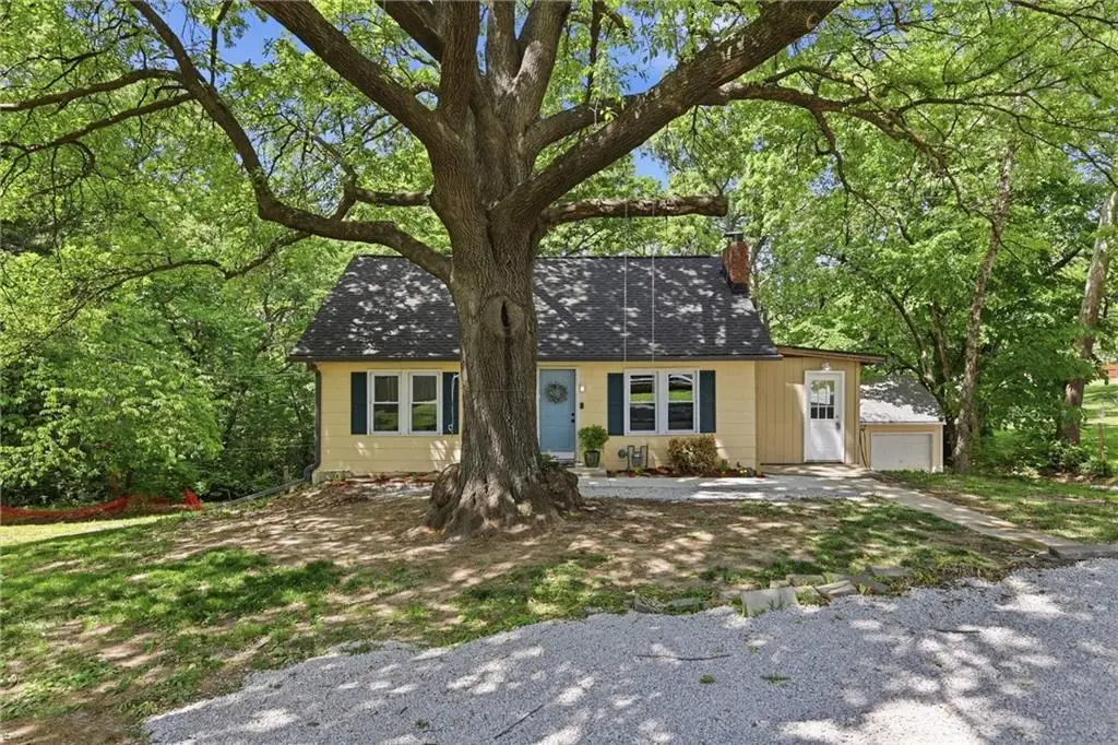 2 NE 70th Terrace, Kansas City, MO 64118 - #1