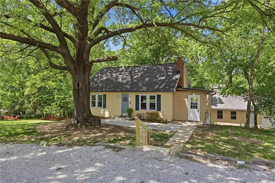 2 NE 70th Terrace, Kansas City, MO 64118 - #2