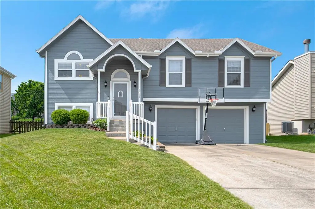 8637 NE 112th Street, Kansas City, MO 64157 - #1