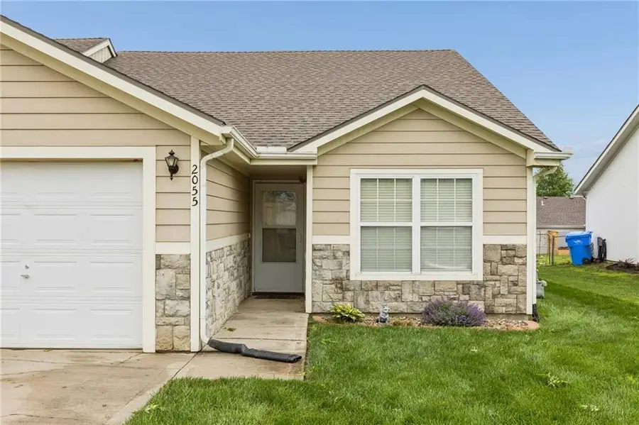2055 Brook Ridge Court, Tonganoxie, KS 66086 - #2