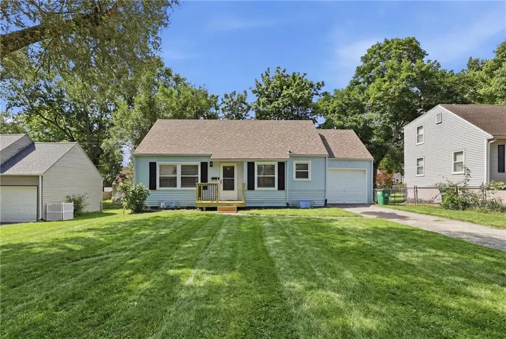 5311 W 50th Terrace, Roeland Park, KS 66205 - #1