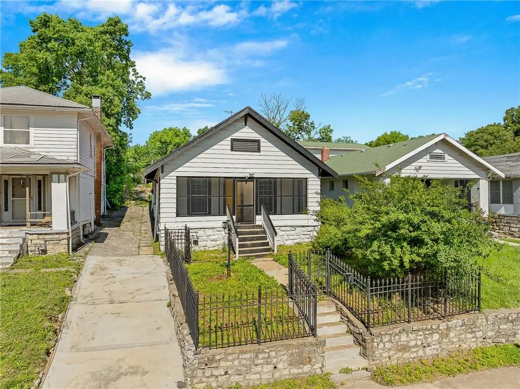 3506 Askew Avenue, Kansas City, MO 64128 - #1