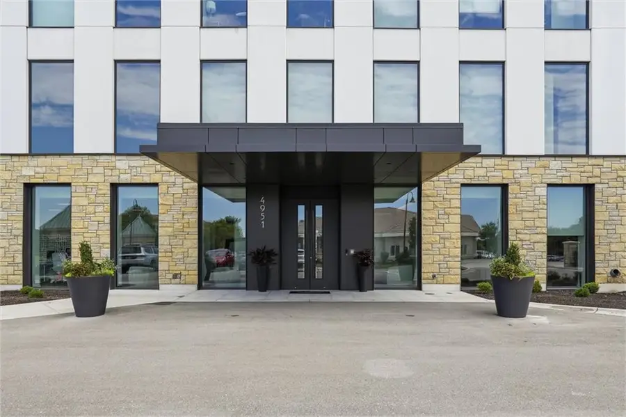 4951 W 134 Street #201, Leawood, KS 66209 - #3