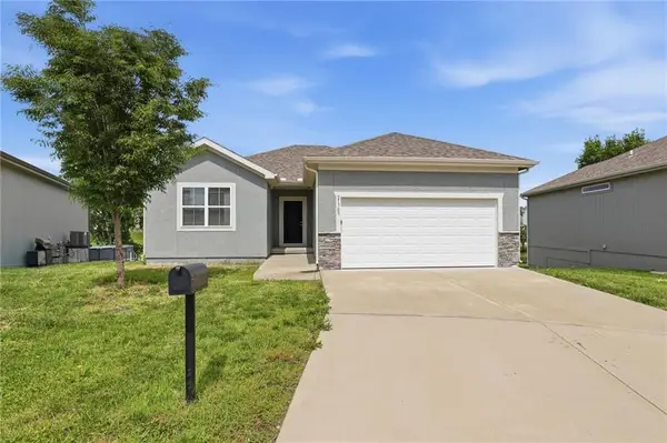 21709 N Ridge Court, Peculiar, MO 64078