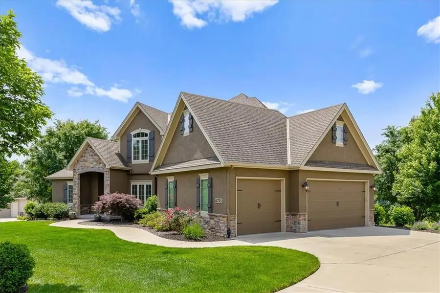 11775 NW 81st Street, Parkville, MO 64152 - #2