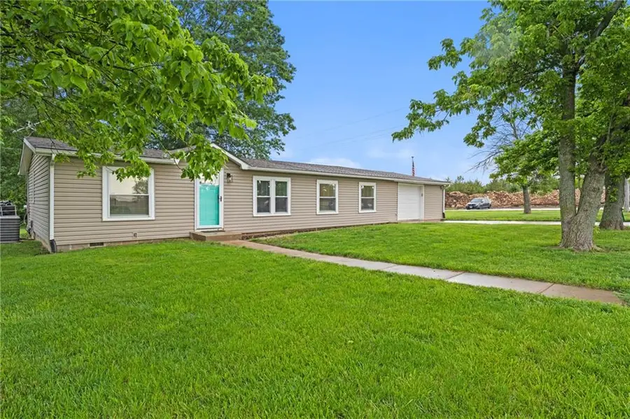 125 Silver Shadow Lane, Linn Valley, KS 66040 - #2