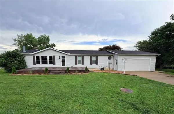 114 E Oak Street, Emma, MO 65327