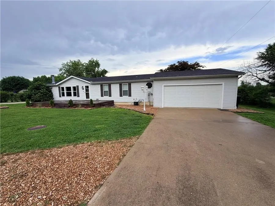 114 E Oak Street, Emma, MO 65327 - #3