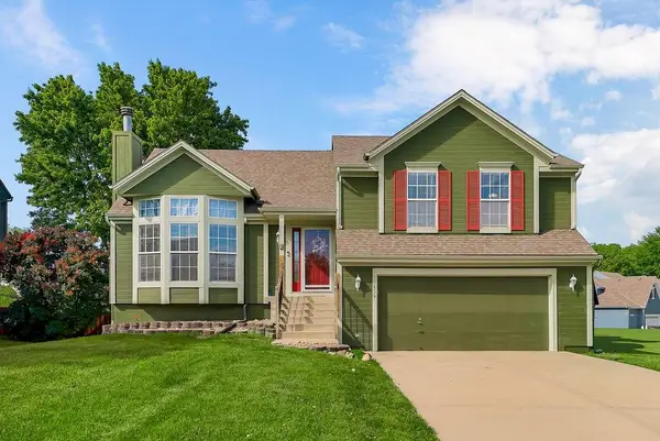 20839 S Skyview Lane, Spring Hill, KS 66083