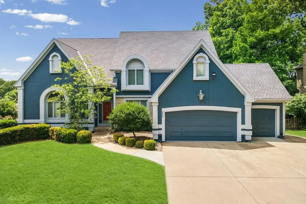 5820 Robinson Lane, Overland Park, KS 66202 - #1