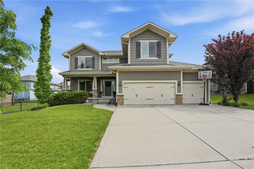 506 SW Lake Side Avenue, Lees Summit, MO 64064 - #1