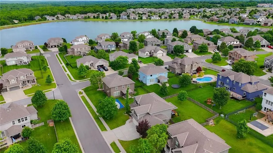 506 SW Lake Side Avenue, Lees Summit, MO 64064 - #2